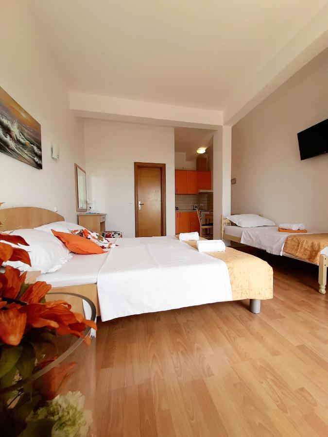 Apartments Akmadzic Makarska Exterior foto