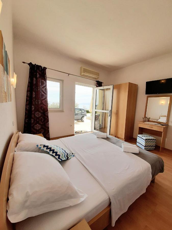 Apartments Akmadzic Makarska Exterior foto